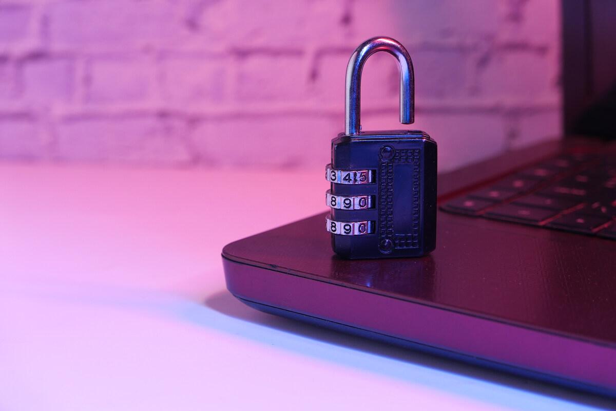Protecting Your Content and Privacy on OnlyFans & Fansly: The Ultimate Guide